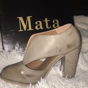 Women’s Shoe Gray Size 7.5